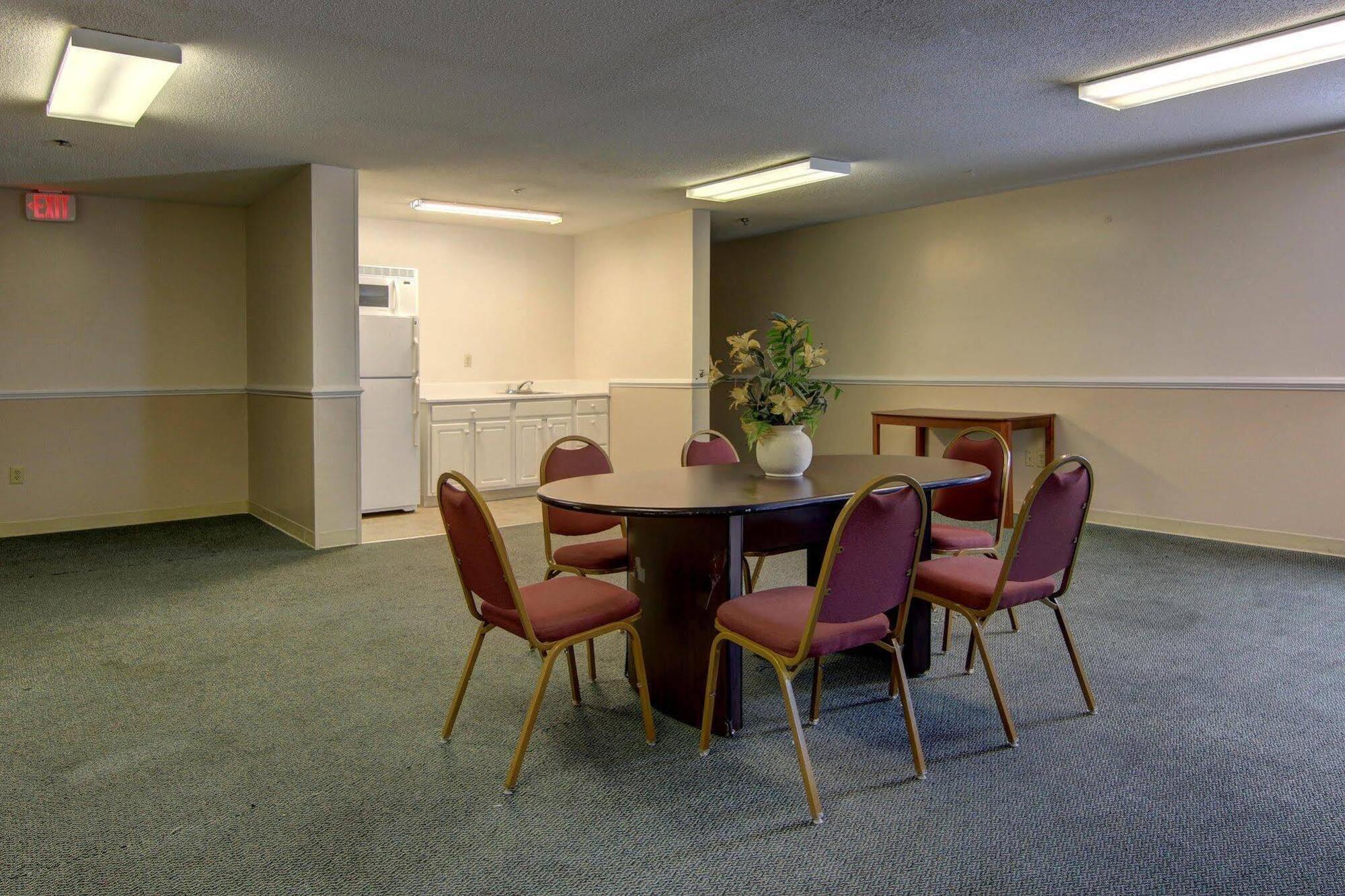 Intown Suites Extended Stay Atlanta Ga - Snellville Ngoại thất bức ảnh